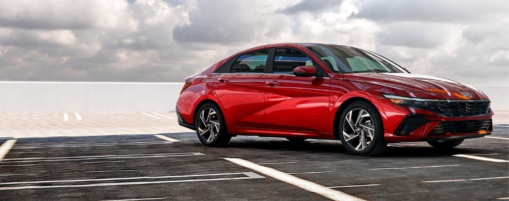 2017 Hyundai Elantra LE: $16,797*