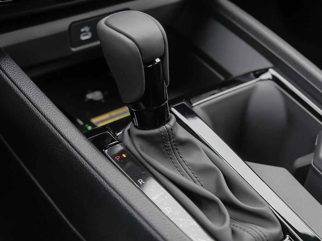 Honda Accord Hybrid Sport‑L 2026 – levier de vitesses confort optimisé