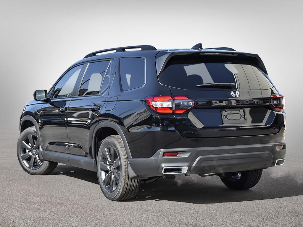 Honda Pilot Sport AWD 2025 noir, arrière trois-quarts côté conducteur, hayon