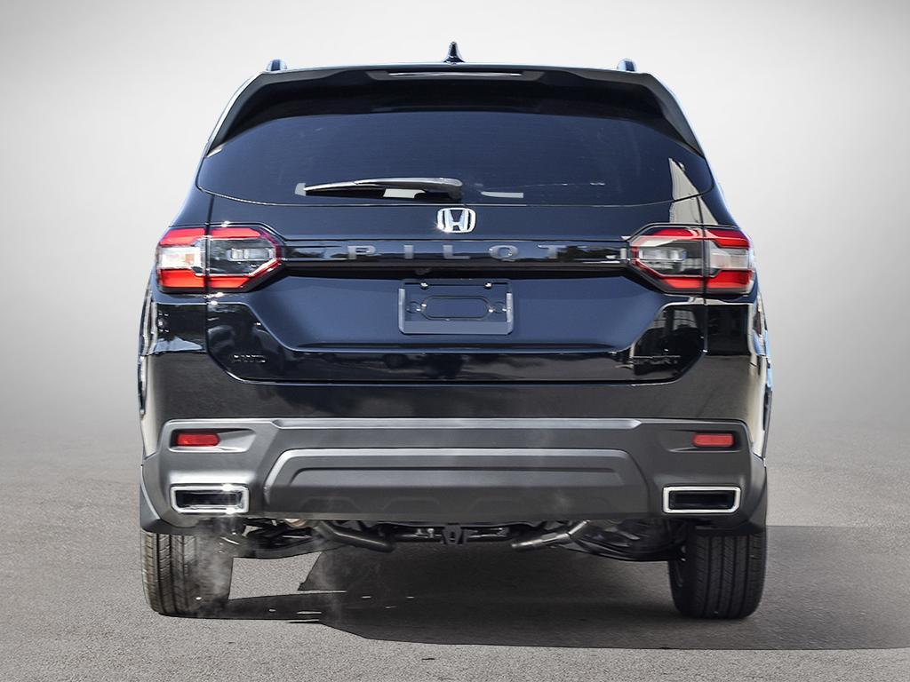 Honda Pilot Sport AWD 2025 noir, vue arrière, hayon et feux DEL