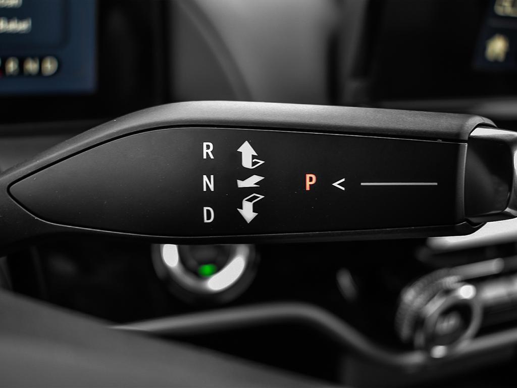 Gear selector stalk on steering column of 2025 Honda Prologue EX-L