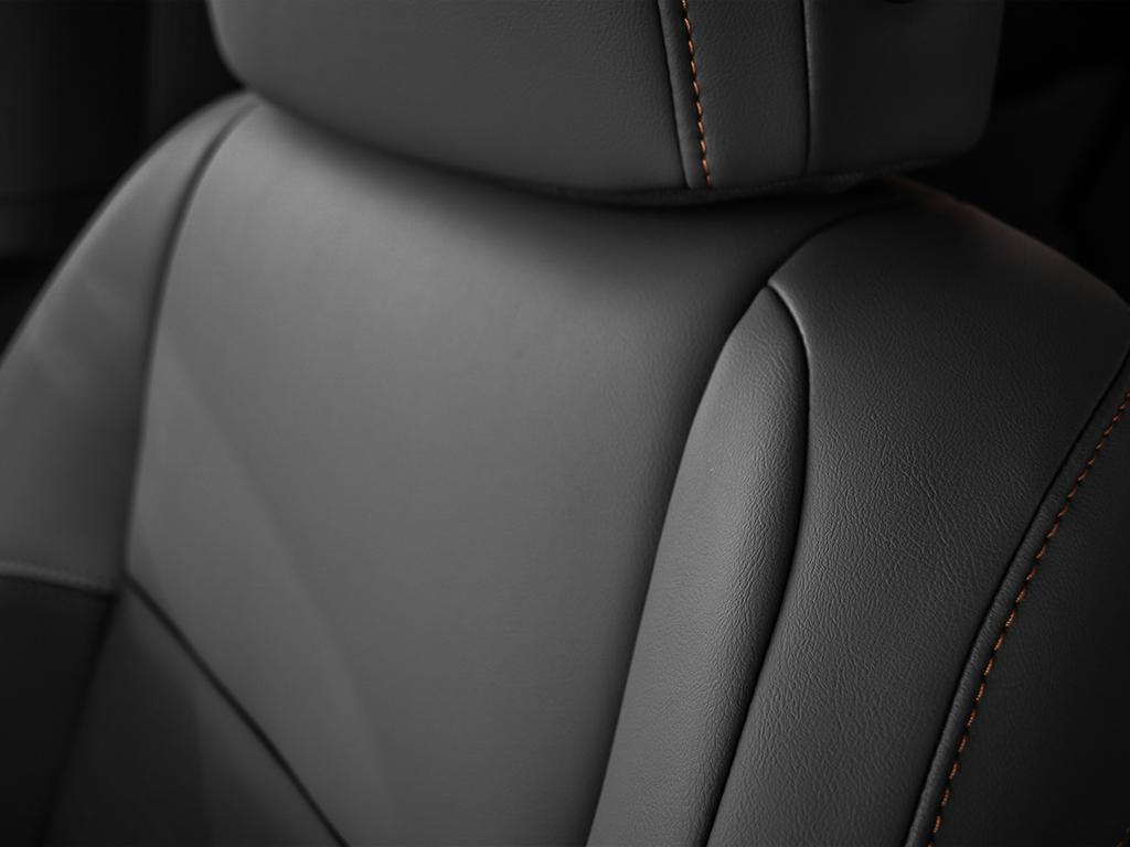 Driver seat in leather upholstery of 2025 Honda Prologue EX-L