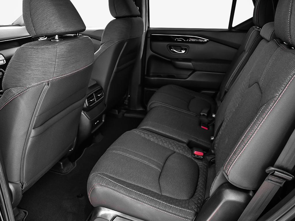 Honda Pilot Sport AWD 2025 intérieur, banquette arrière et espace pour passagers