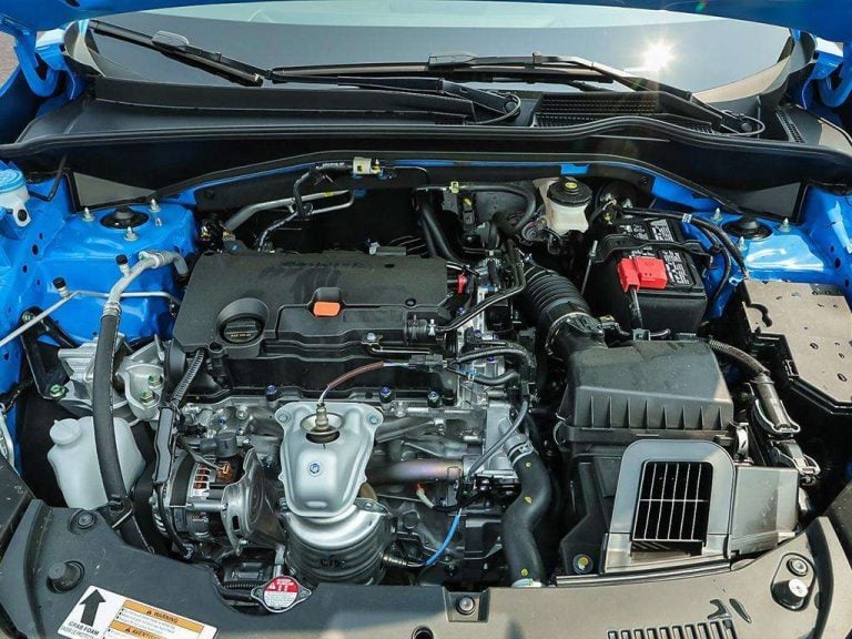 Compartiment moteur du Honda HR-V Sport AWD 2027 avec moteur à 4 cylindres
