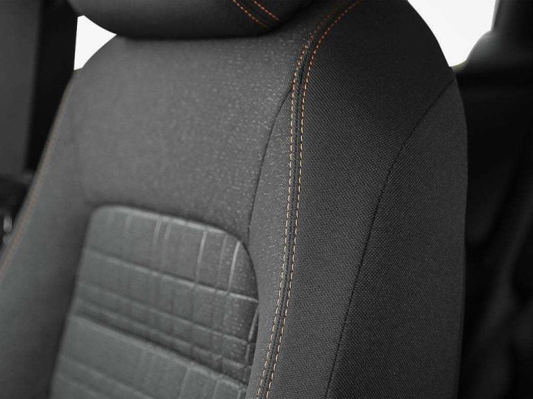 Siège avant en tissu à surpiqûres orange du Honda HR-V Sport AWD 2027